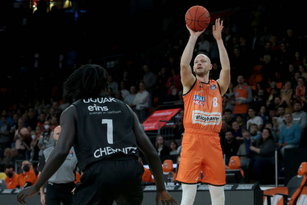 我们可以得 我们可以得